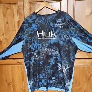 Huk Men's Blue and Black Camo Crewneck Sun Protection Fishing Shirt - XXL